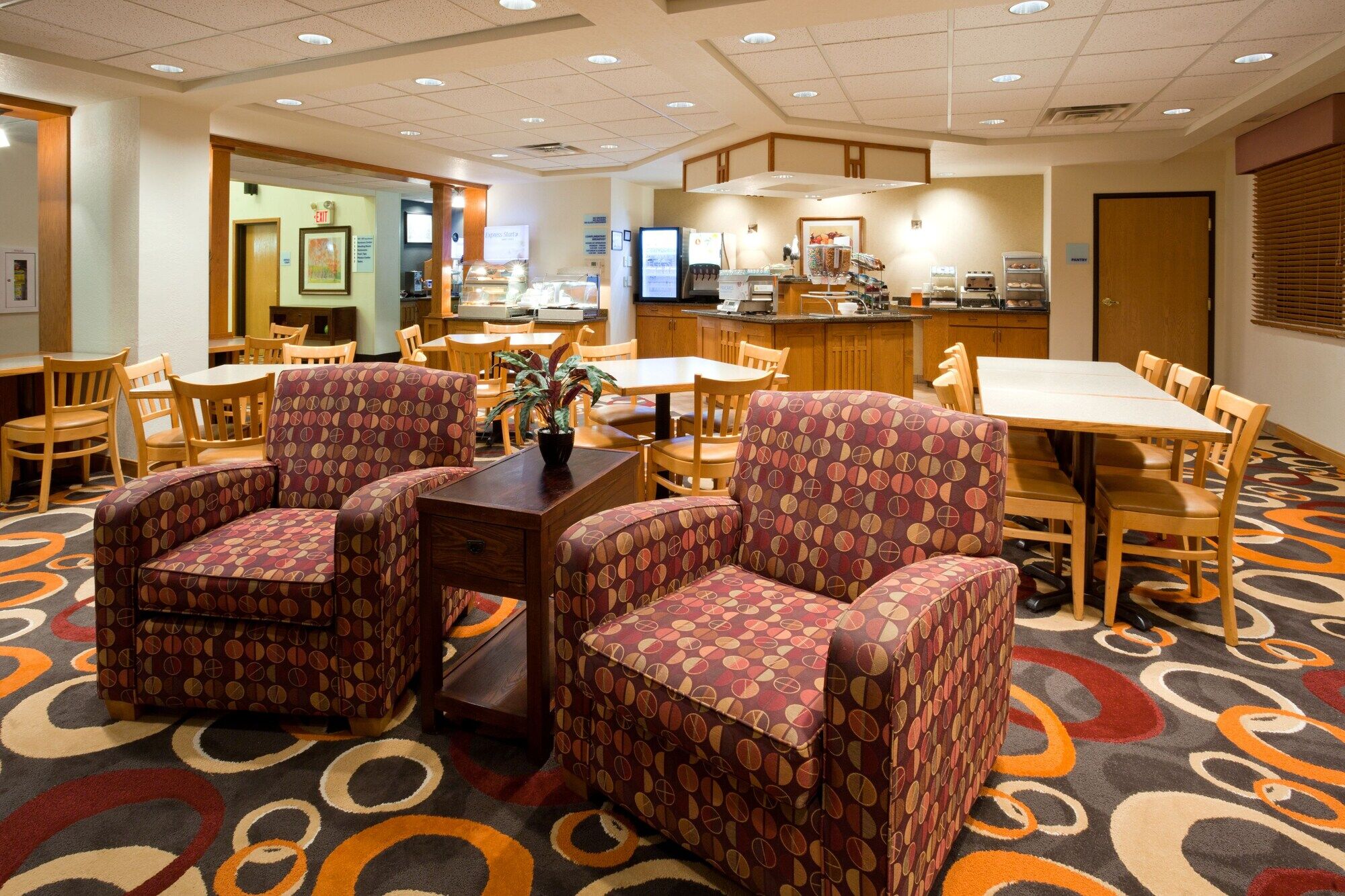Holiday Inn Express & Suites - Worthington By Ihg Екстер'єр фото
